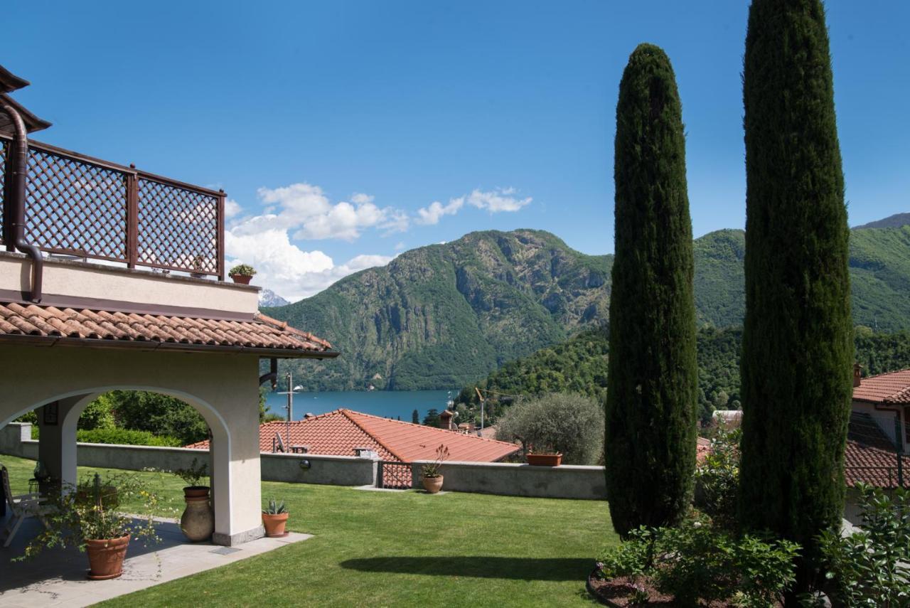 Appartamento Mansarda I Cipressi Lenno Esterno foto