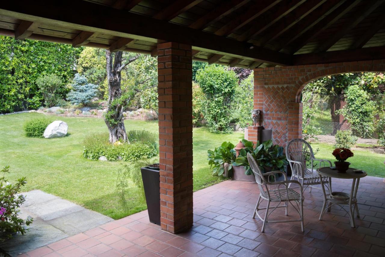Appartamento Mansarda I Cipressi Lenno Esterno foto