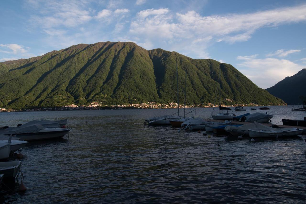 Appartamento Mansarda I Cipressi Lenno Esterno foto