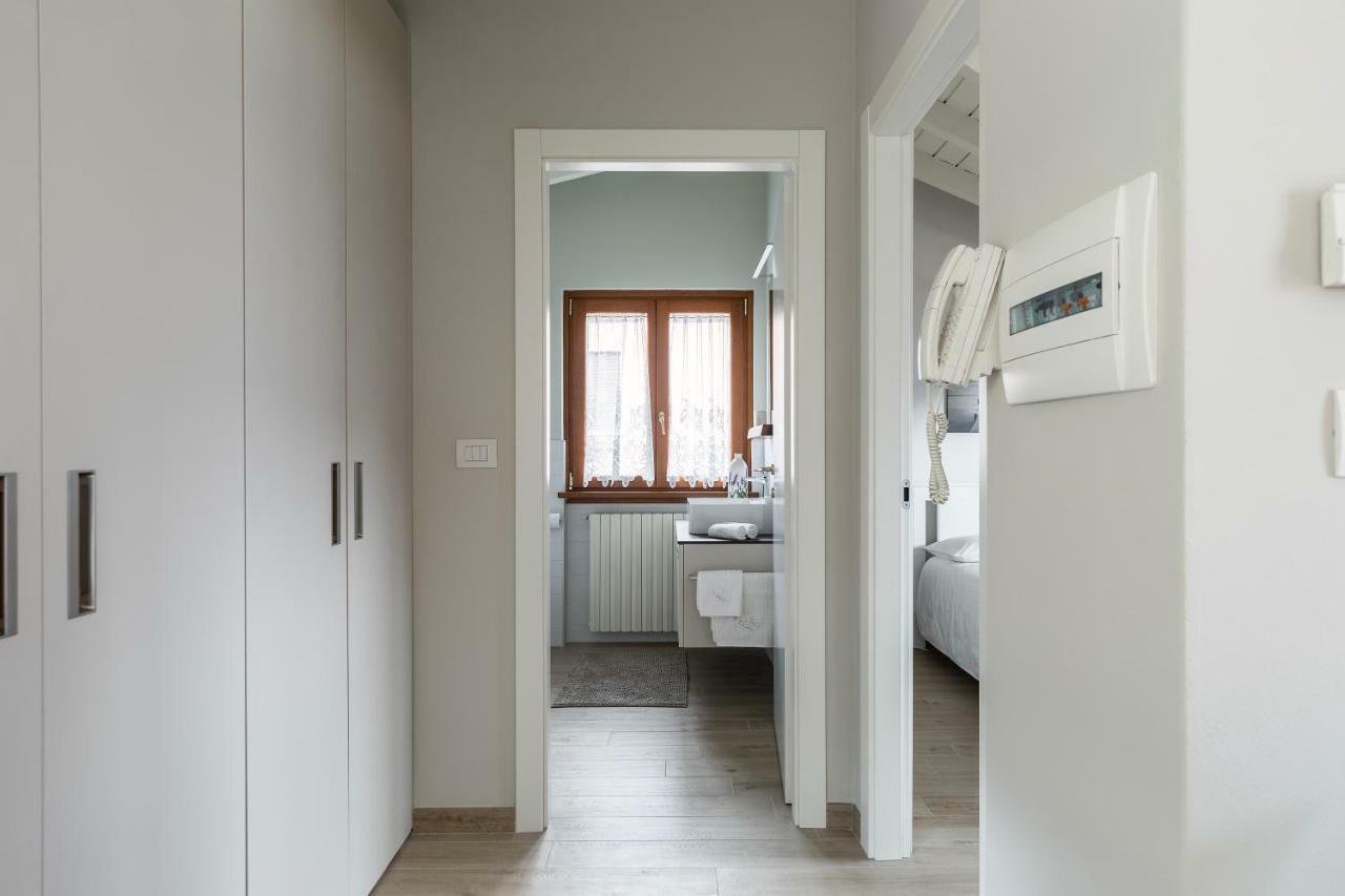 Appartamento Mansarda I Cipressi Lenno Esterno foto
